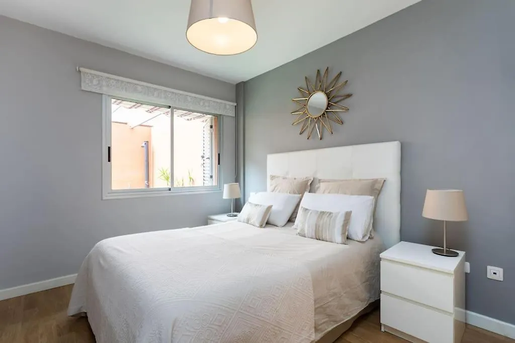 Calido Apartamento, Piscina, Wi-Fi 坎德拉里亚