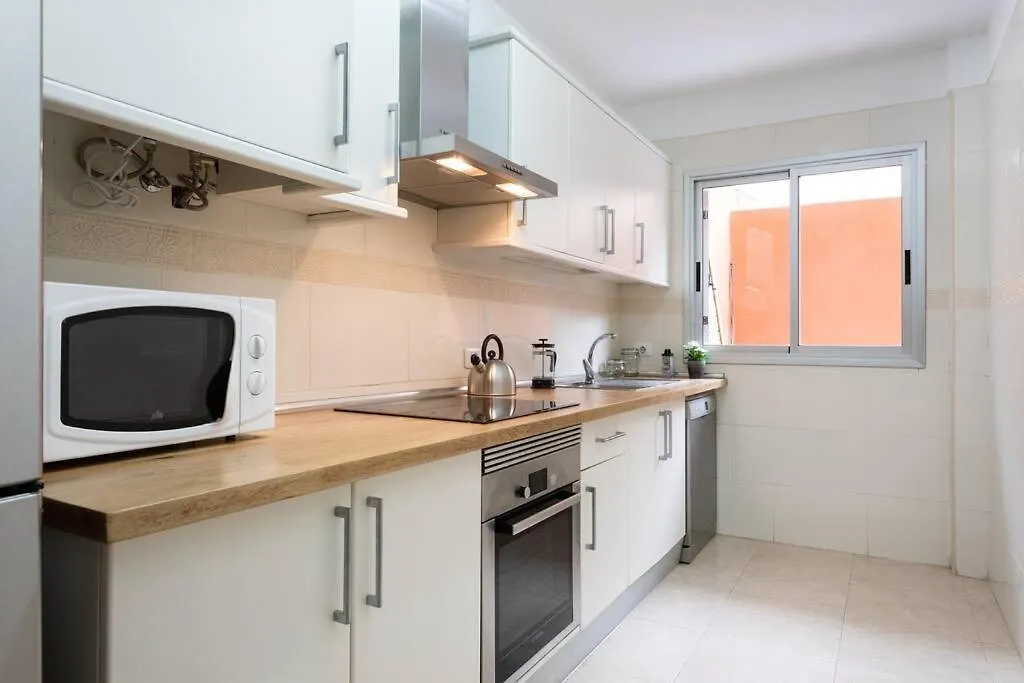 Calido Apartamento, Piscina, Wi-Fi 坎德拉里亚