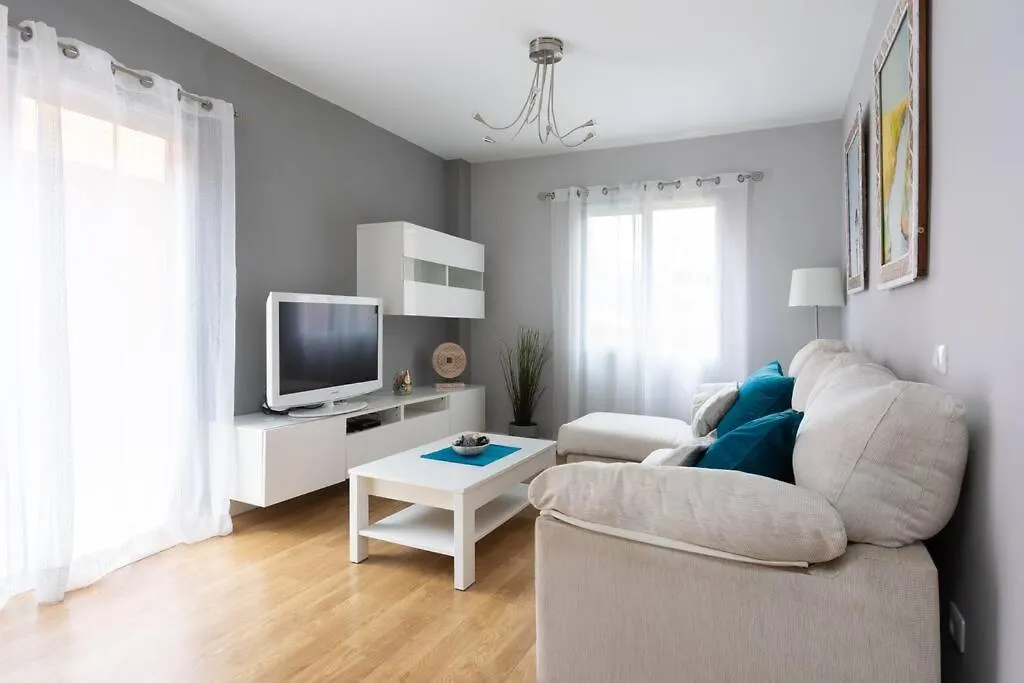 Calido Apartamento, Piscina, Wi-Fi 坎德拉里亚 0*,  西班牙
